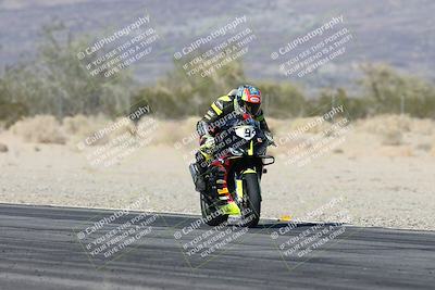 media/Dec-07-2025-CVMA (Sun) [[3e7d2de5dc]]/Race 10-Formula 40 Open/